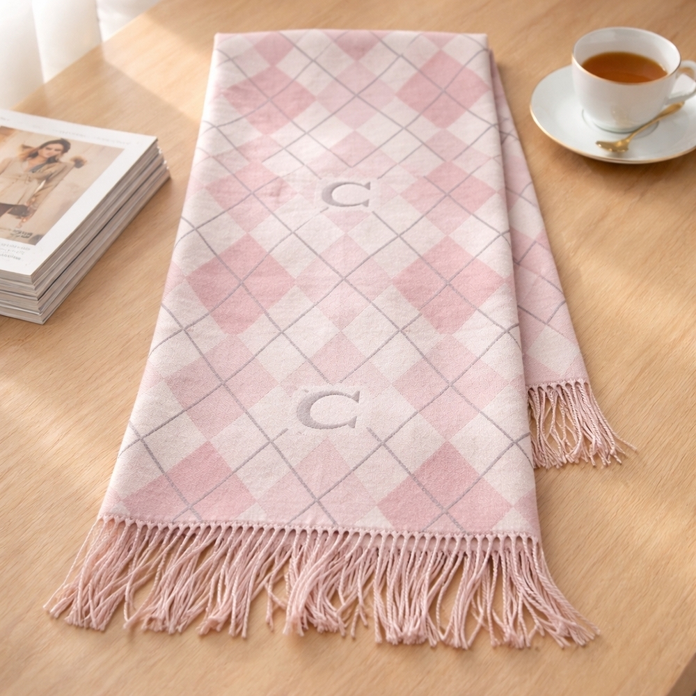 Luxury Argyle Pattern Throw Blanket - image 3